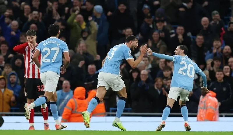 Sunderland và Man City sẽ có cuộc đối đầu vào 2/1/2026